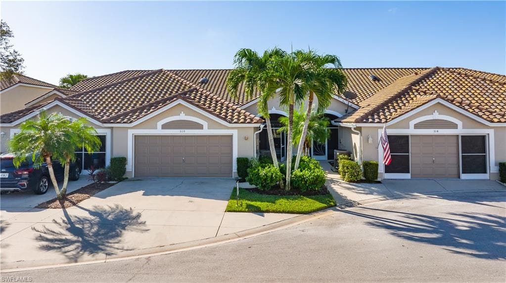 310 Stella Maris DR S NAPLES, FL 34114