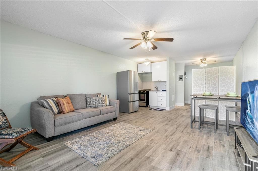 167 Collier BLVD V3 MARCO ISLAND, FL 34145