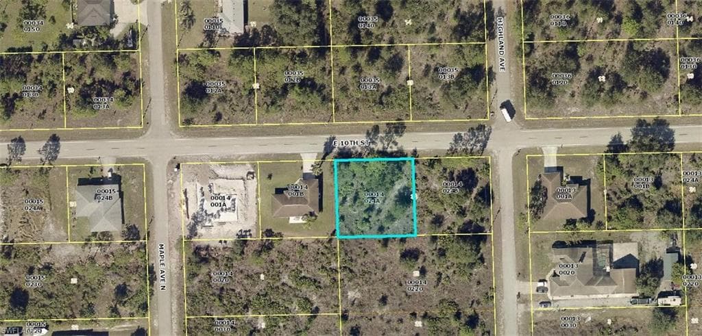 1004 E 10th ST LEHIGH ACRES, FL 33972