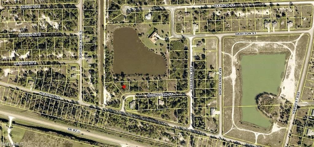 905 Moonbeam ST LEHIGH ACRES, FL 33974