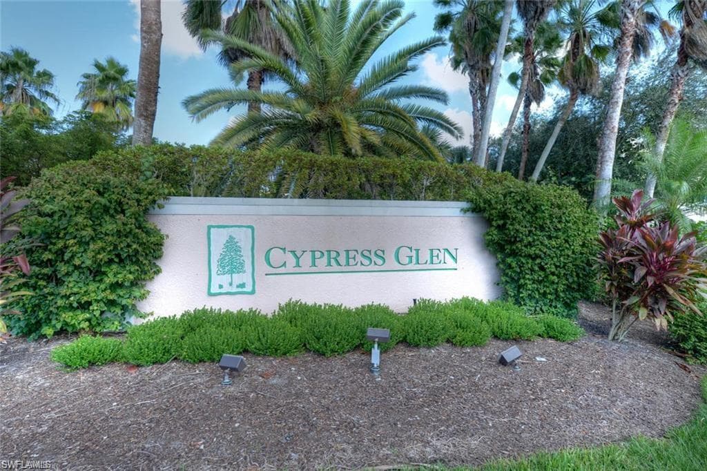 3258 Tamara DR 2 NAPLES, FL 34109