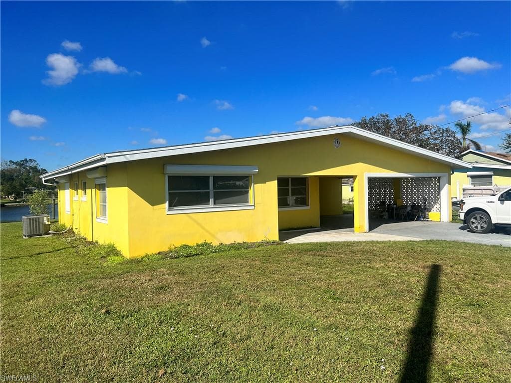 1317 Thompson ST NORTH FORT MYERS, FL 33903