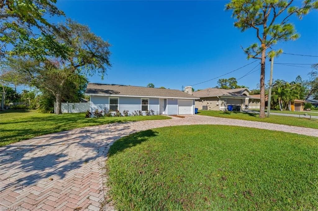 27100 Pine AVE BONITA SPRINGS, FL 34135