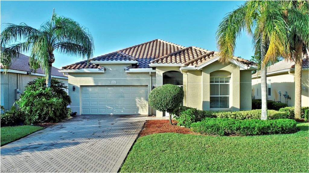 2217 Bainmar DR LEHIGH ACRES, FL 33973