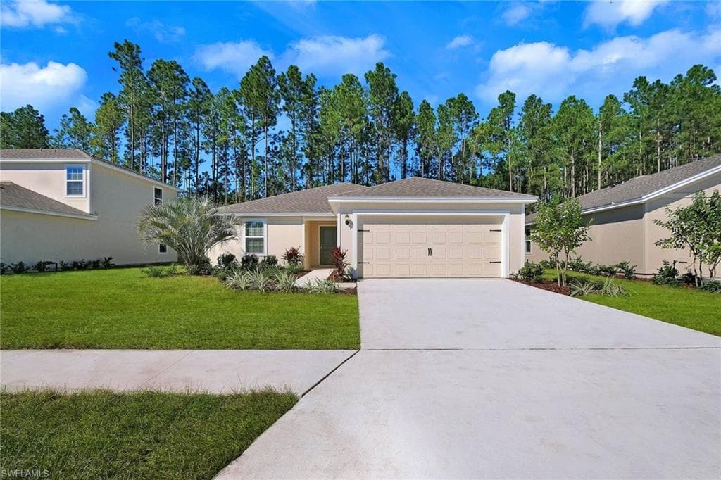 802 Franklin CT IMMOKALEE, FL 34142