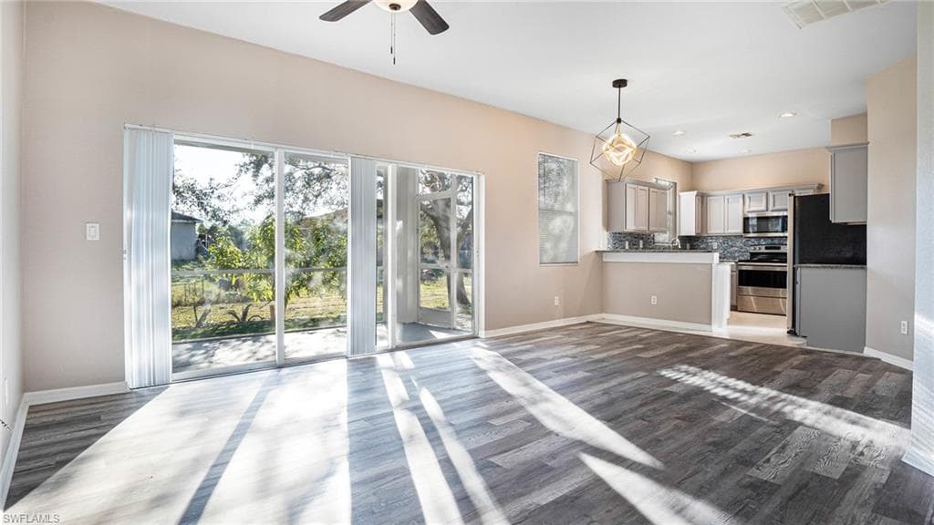 1916 Milstead AVE LEHIGH ACRES, FL 33972