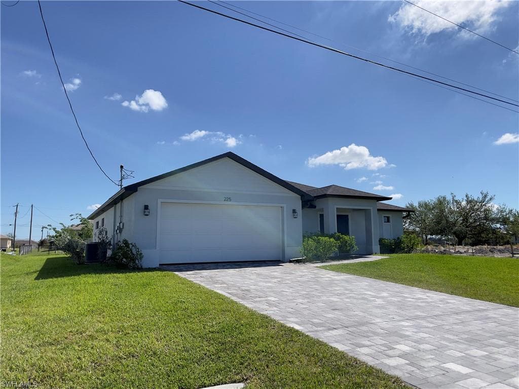 225 SW 14th PL CAPE CORAL, FL 33991