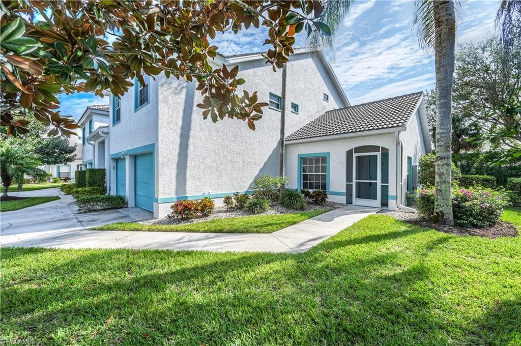990 Partridge CIR 4-102 NAPLES, FL 34104