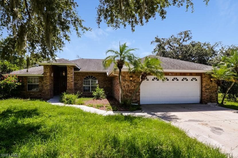 811 133rd ST E BRADENTON, FL 34212