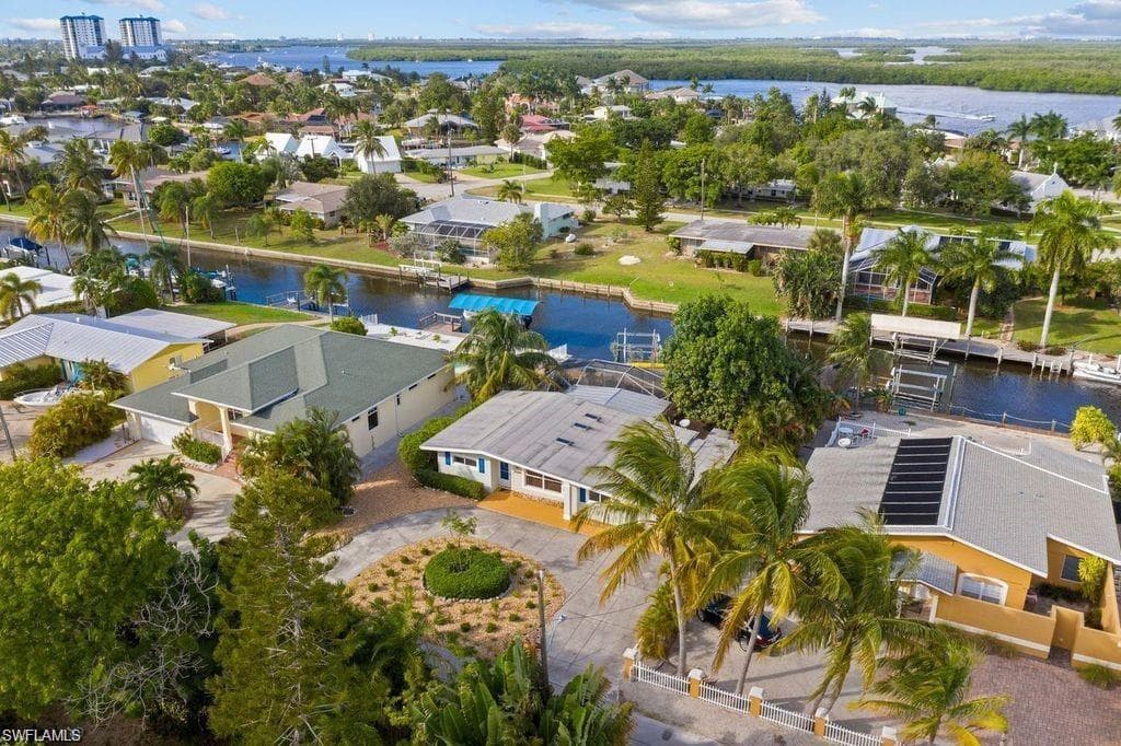 5525 E Avenida Pescadora AVE FORT MYERS BEACH, FL 33931