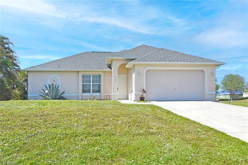 924 NW 12th PL CAPE CORAL, FL 33993