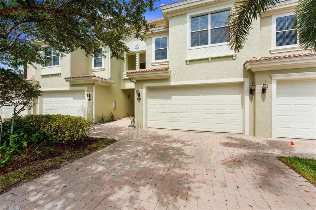 1460 Mariposa CIR 103 NAPLES, FL 34105