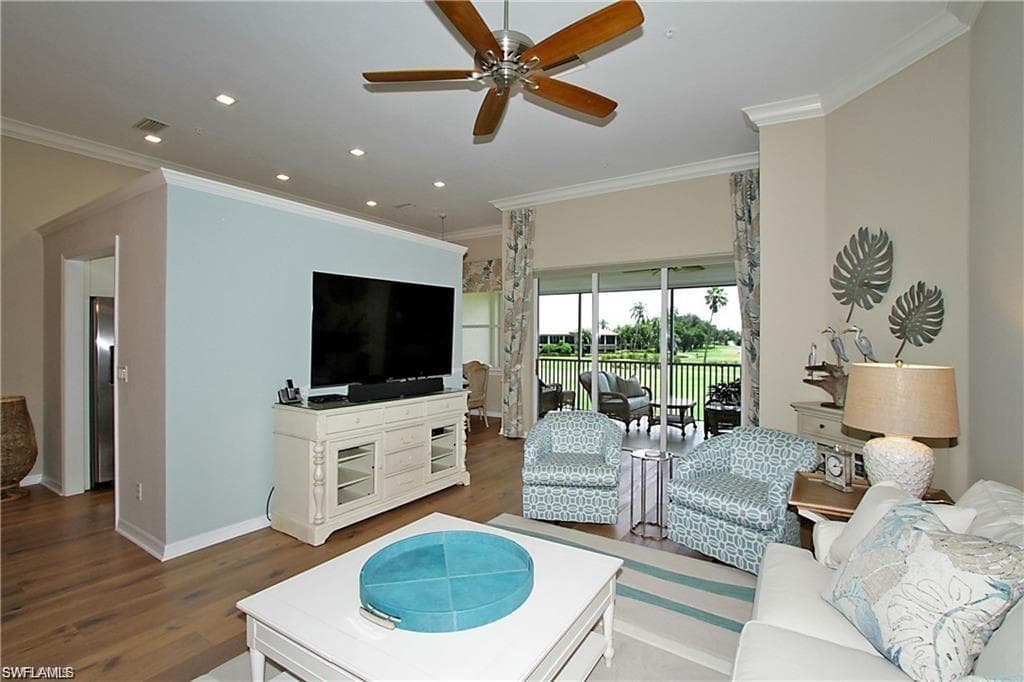 610 Lalique CIR 707 NAPLES, FL 34119