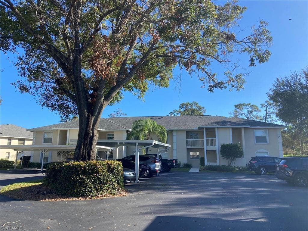 621 Squire CIR 102 NAPLES, FL 34104