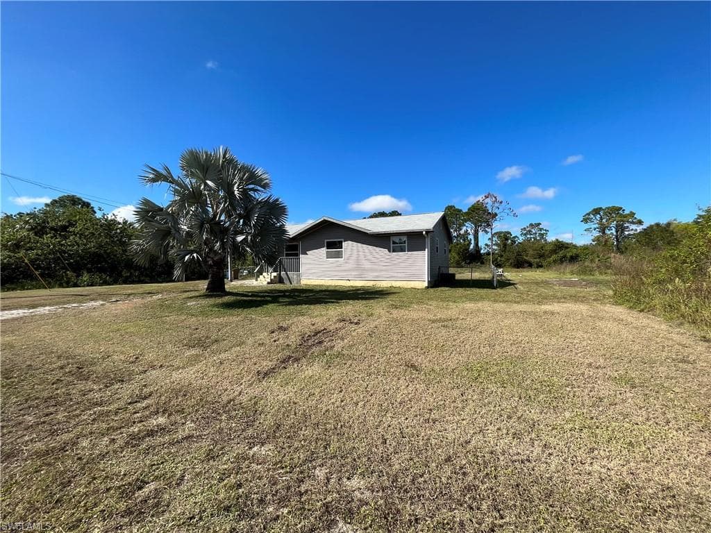 502 Empire AVE S LEHIGH ACRES, FL 33974