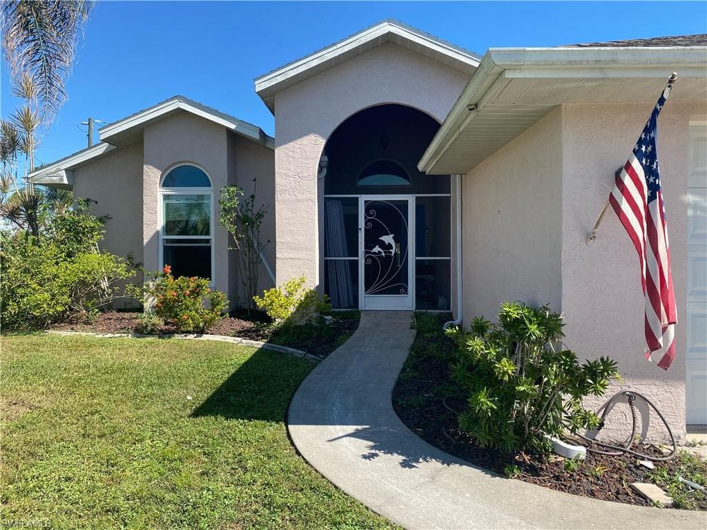 2202 Iris WAY FORT MYERS, FL 33905