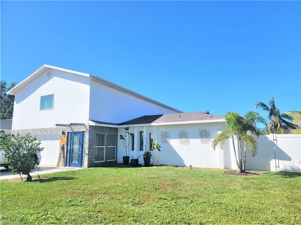 18372 Oriole RD FORT MYERS, FL 33967