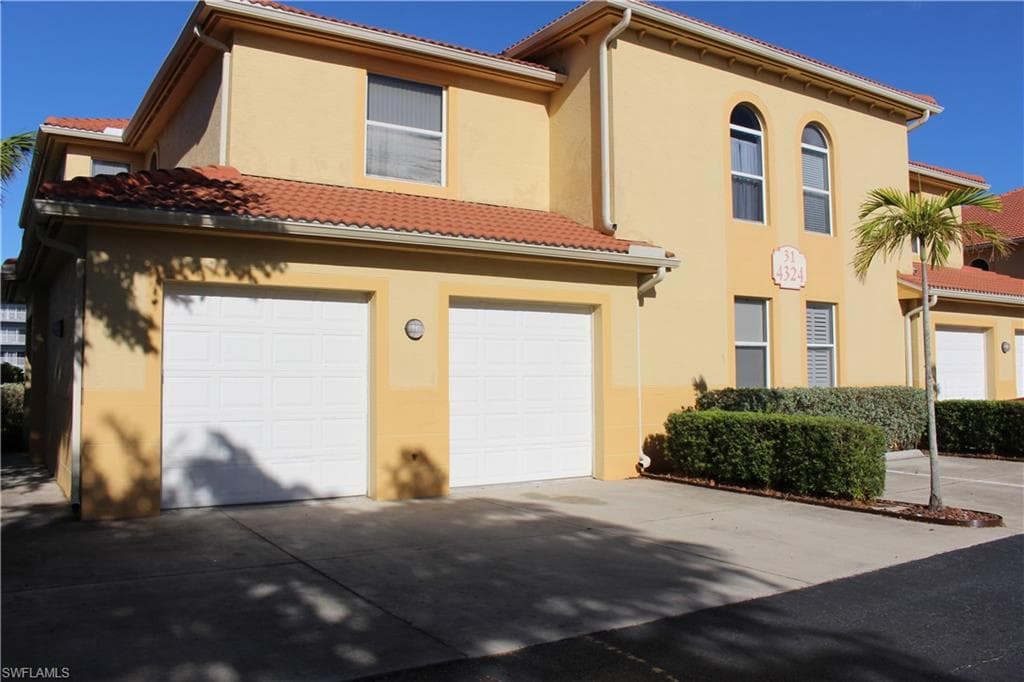 4324 Bellasol CIR 3121 FORT MYERS, FL 33916