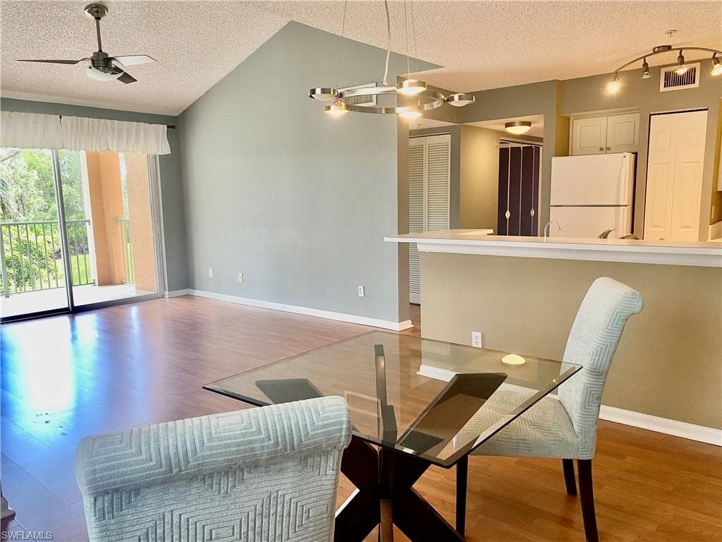 1270 Wildwood Lakes BLVD 202 NAPLES, FL 34104