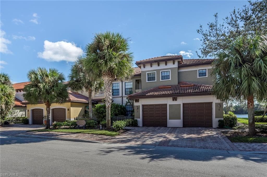 1304 Verde DR 3 NAPLES, FL 34105