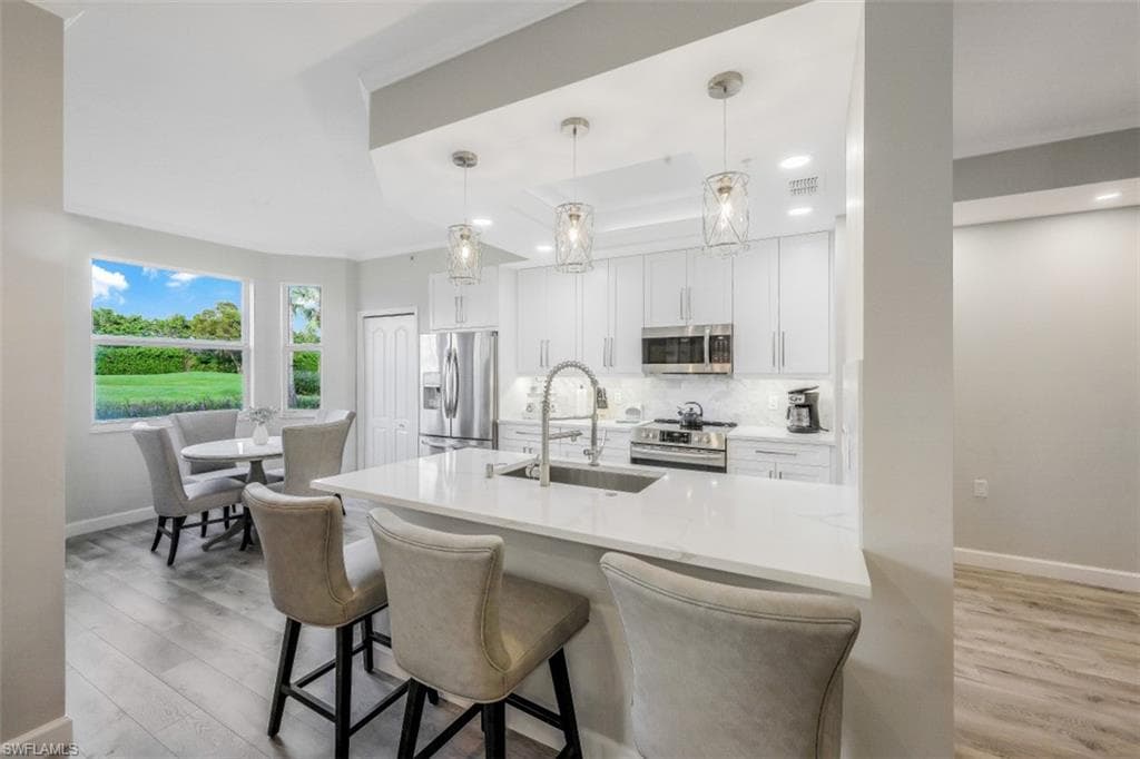 2885 Cypress Trace CIR 9-102 NAPLES, FL 34119