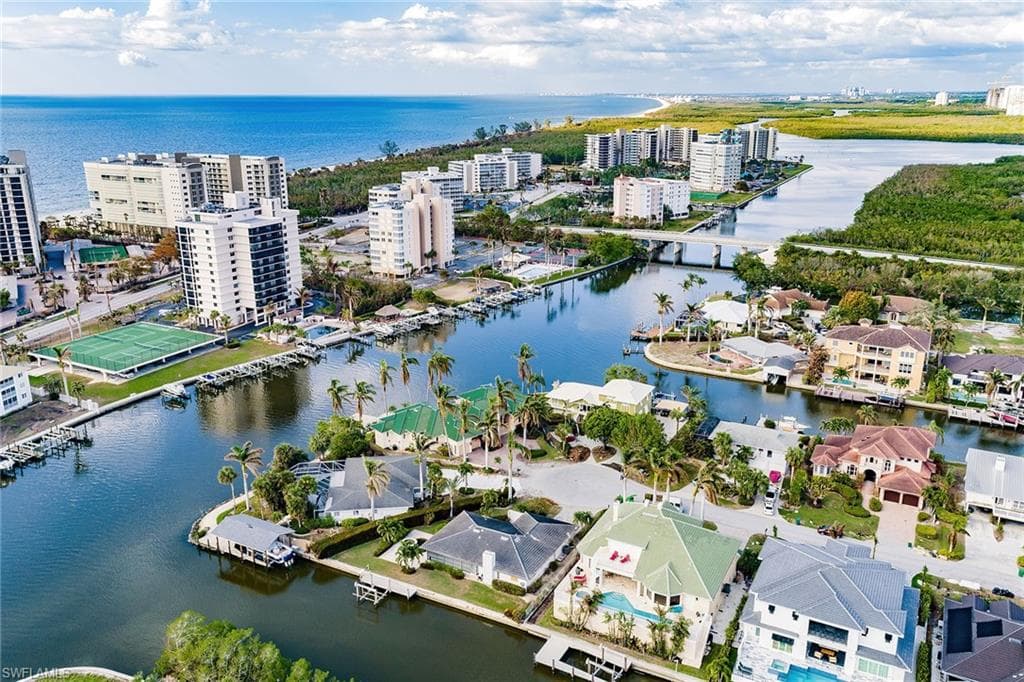 128 Heron AVE NAPLES, FL 34108