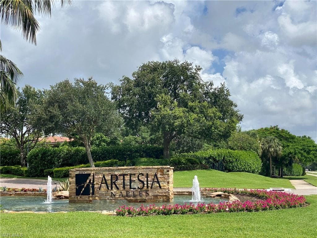 1470 Oceania DR S NAPLES, FL 34113