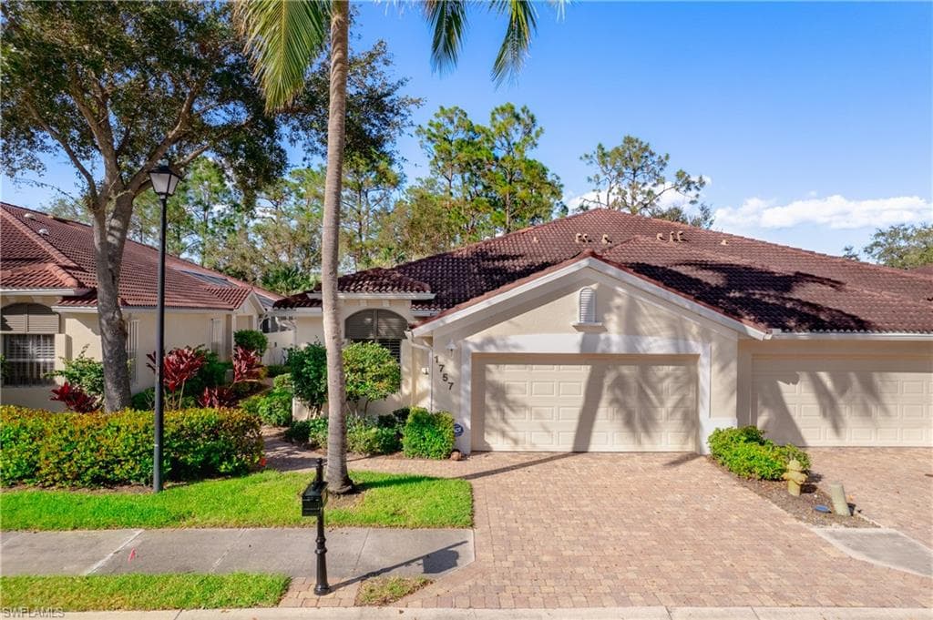 1757 Tarpon Bay DR S 57 NAPLES, FL 34119