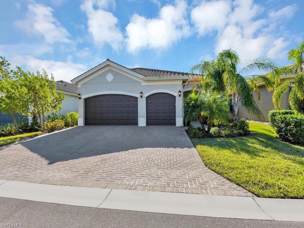 10111 Chesapeake Bay DR FORT MYERS, FL 33913