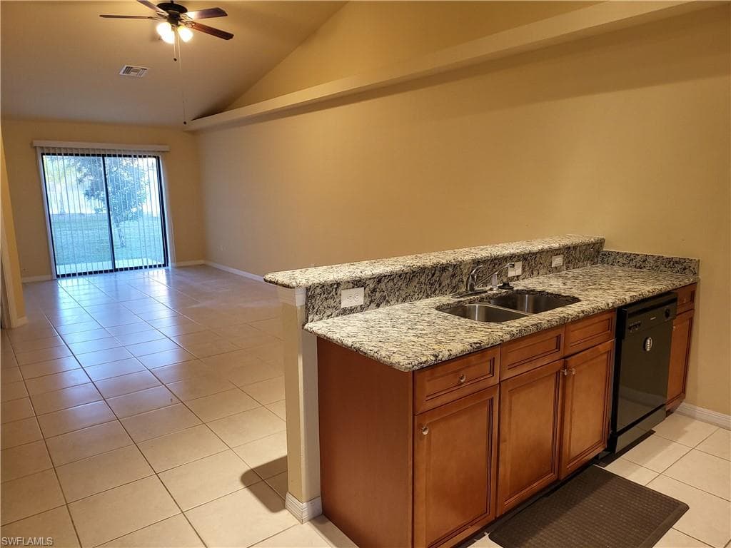 1422 SE 24th AVE CAPE CORAL, FL 33990