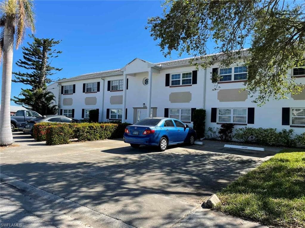 7007 Cedarhurst DR 7-D FORT MYERS, FL 33919
