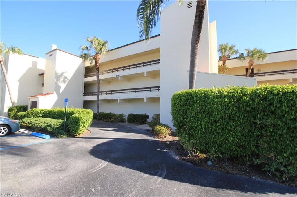3635 Boca Ciega DR 103 NAPLES, FL 34112