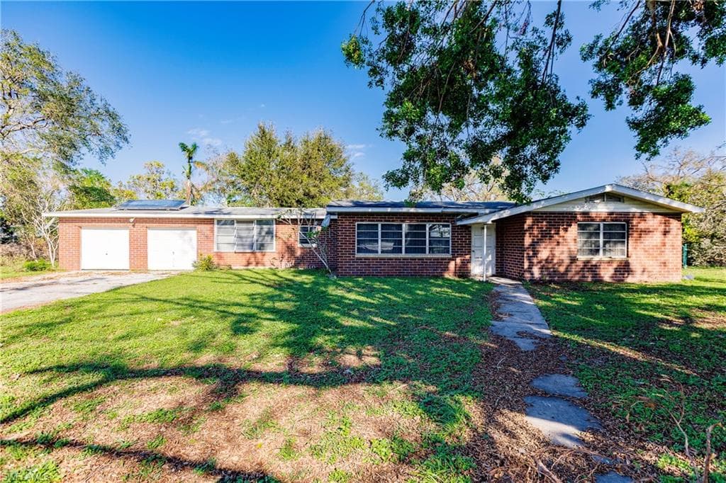 1333 Carlene AVE FORT MYERS, FL 33901