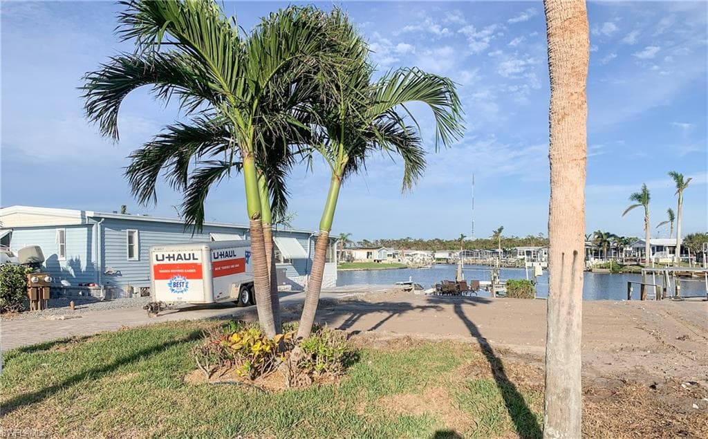 17671 Bryan CT FORT MYERS BEACH, FL 33931
