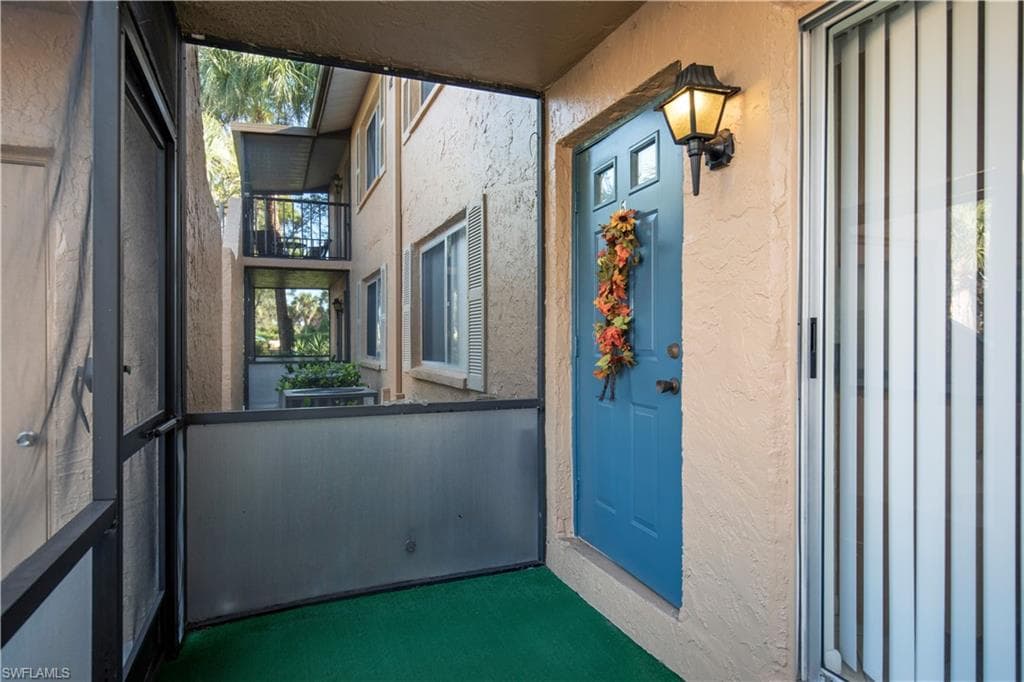 4210 Looking Glass LN 4213 NAPLES, FL 34112
