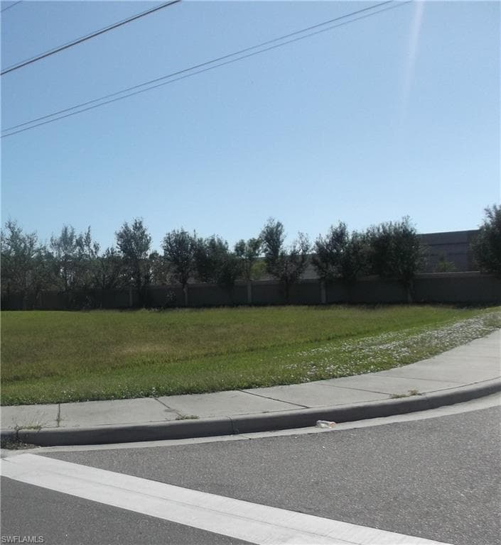 324 NW 1st ST CAPE CORAL, FL 33993