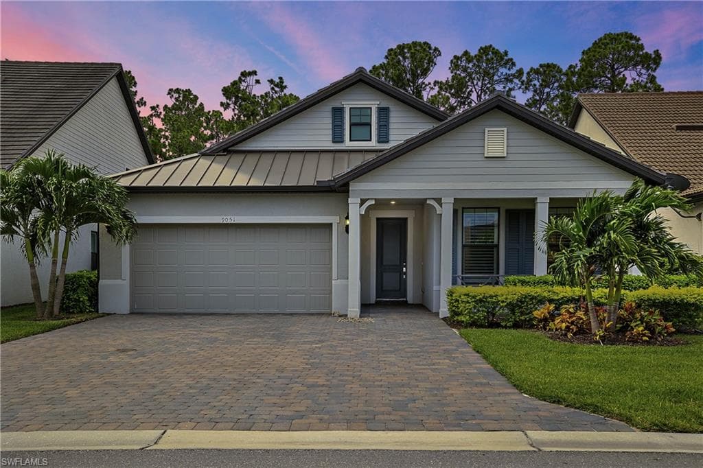 9051 Holden DR FORT MYERS, FL 33967