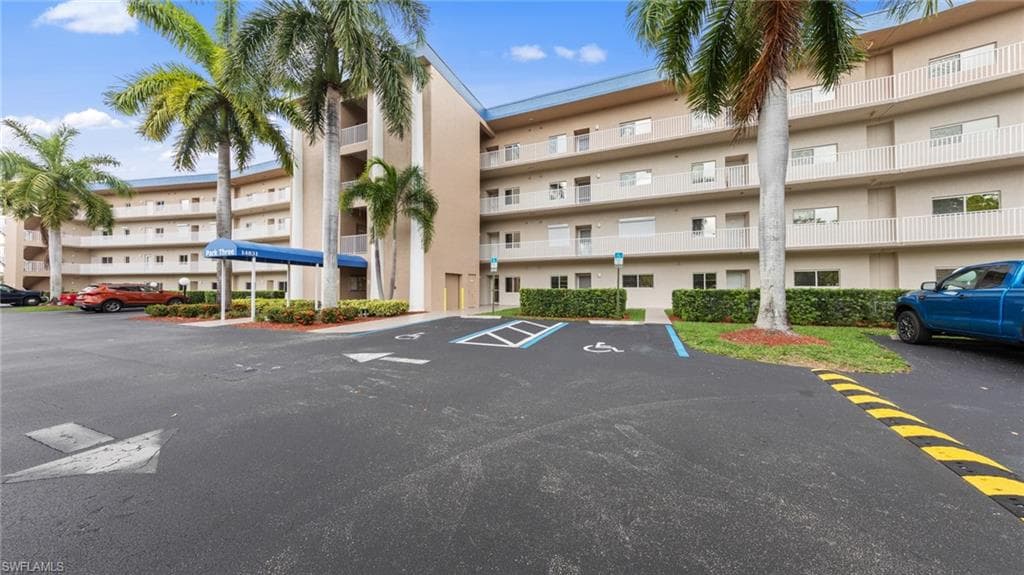 14831 Park Lake Drive 105 FORT MYERS, FL 33919