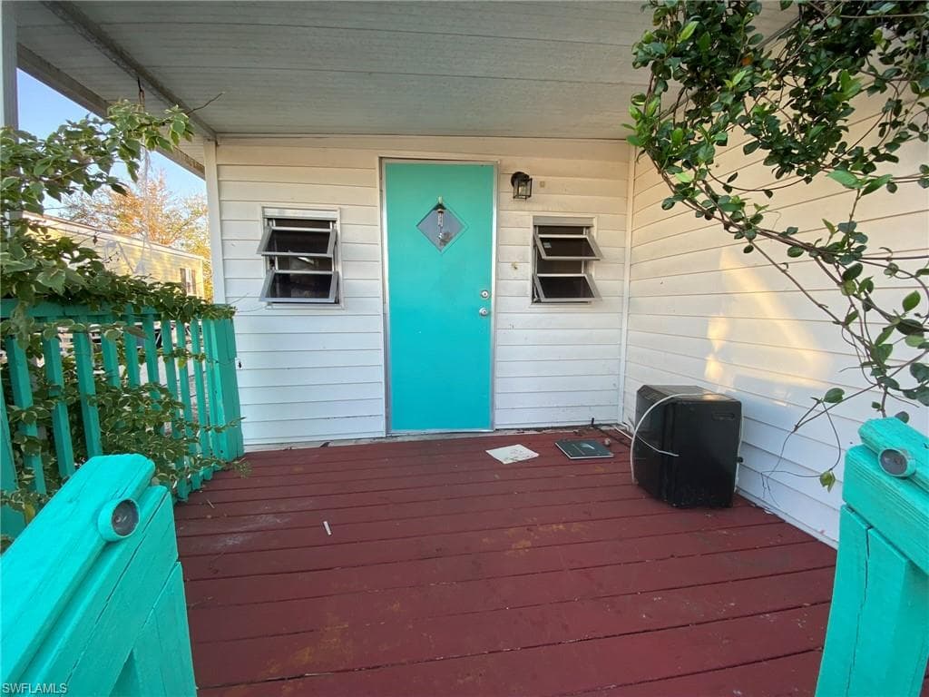 11111 Ballweg LN FORT MYERS, FL 33908