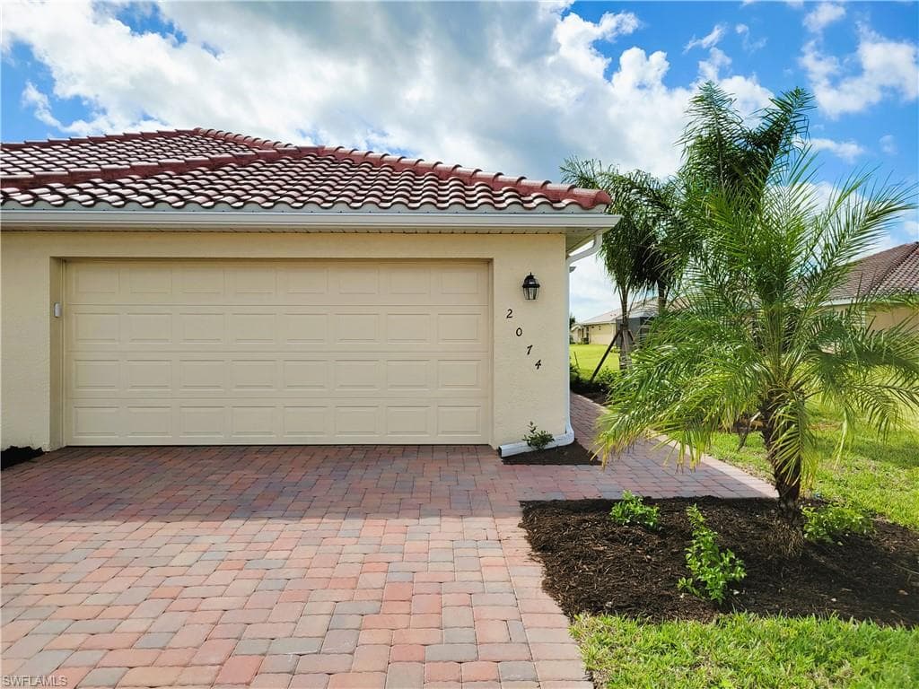 2074 Tamarron Lane DR NAPLES, FL 34120