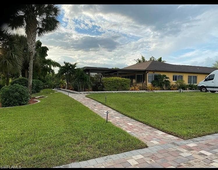 5102 Lee CT LEHIGH ACRES, FL 33971