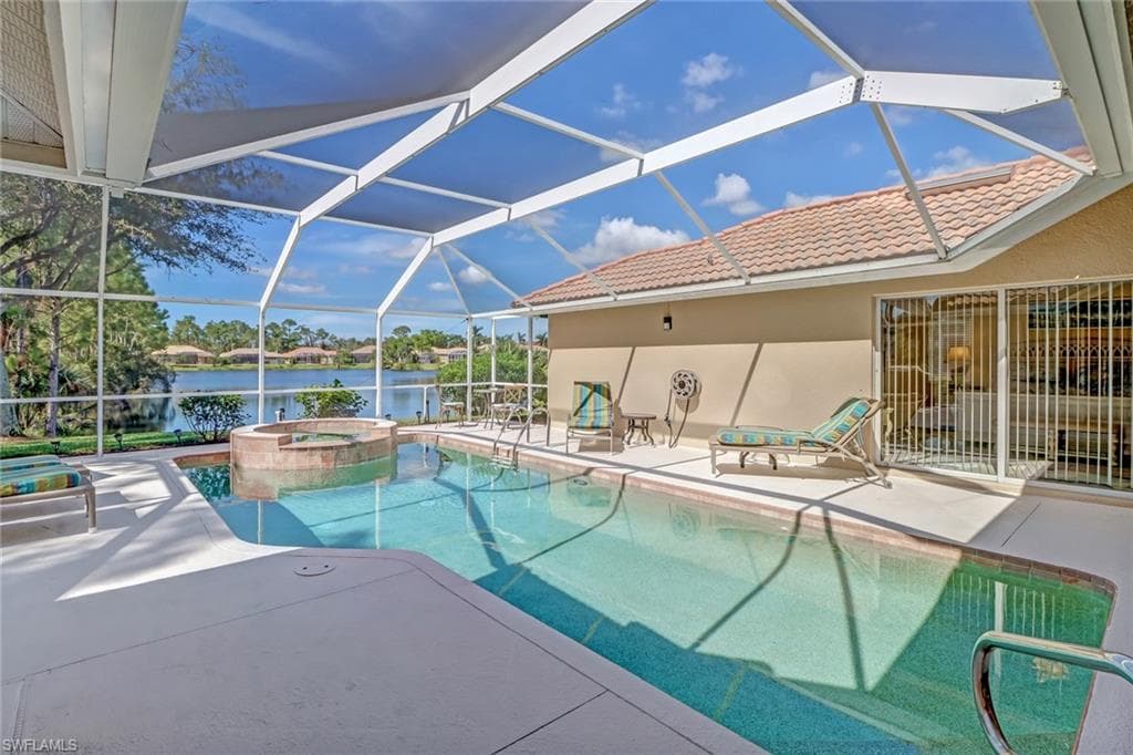 1023 Tivoli LN NAPLES, FL 34104