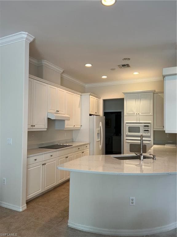 3607 Grand Cypress DR NAPLES, FL 34119