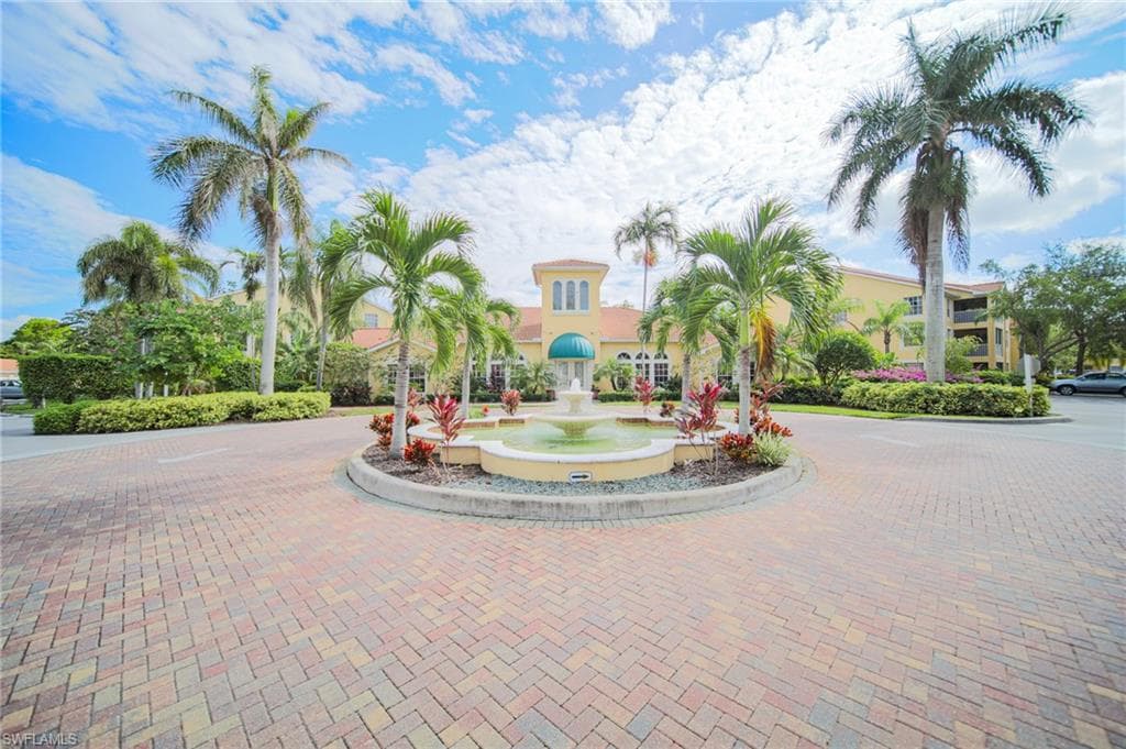4680 Saint Croix LN 512 NAPLES, FL 34109