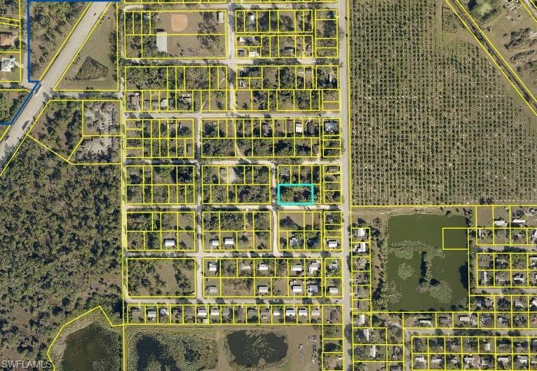 Collier AVE LABELLE, FL 33935