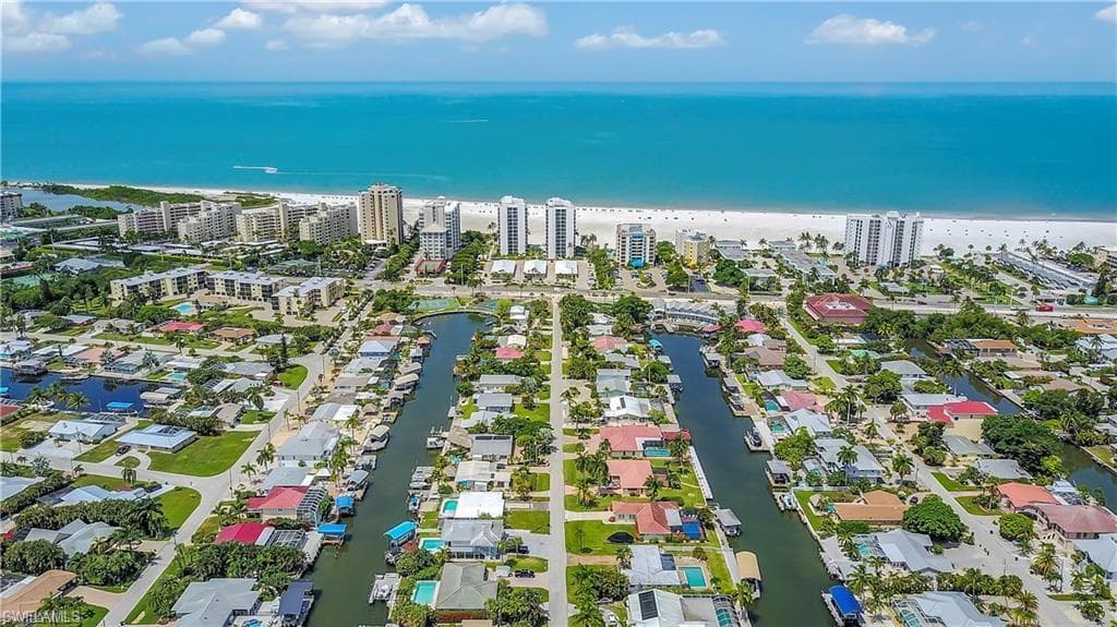 110 Ibis ST FORT MYERS BEACH, FL 33931