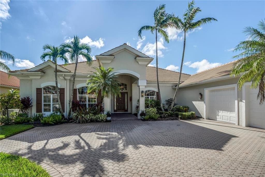 7428 Treeline DR NAPLES, FL 34119