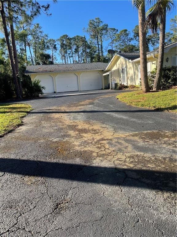 5533 Wendy LN NAPLES, FL 34112
