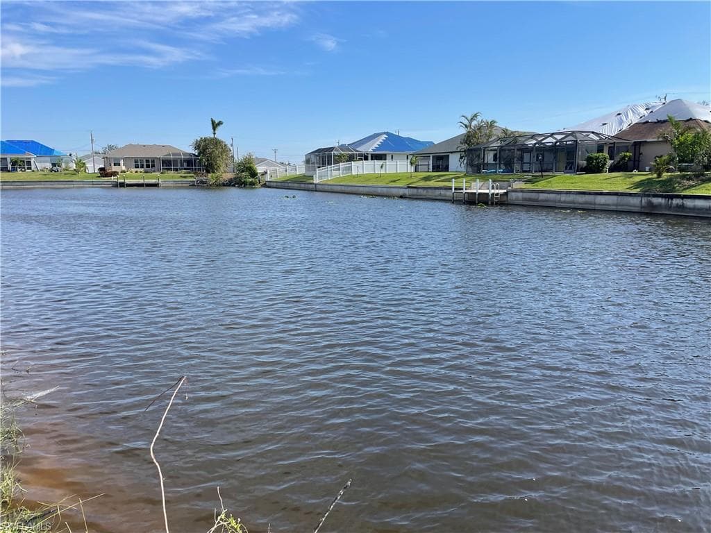836 SW 36th TER CAPE CORAL, FL 33914