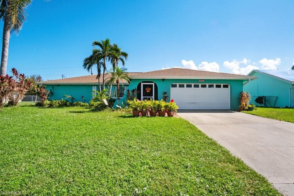 3537 1st PL CAPE CORAL, FL 33904